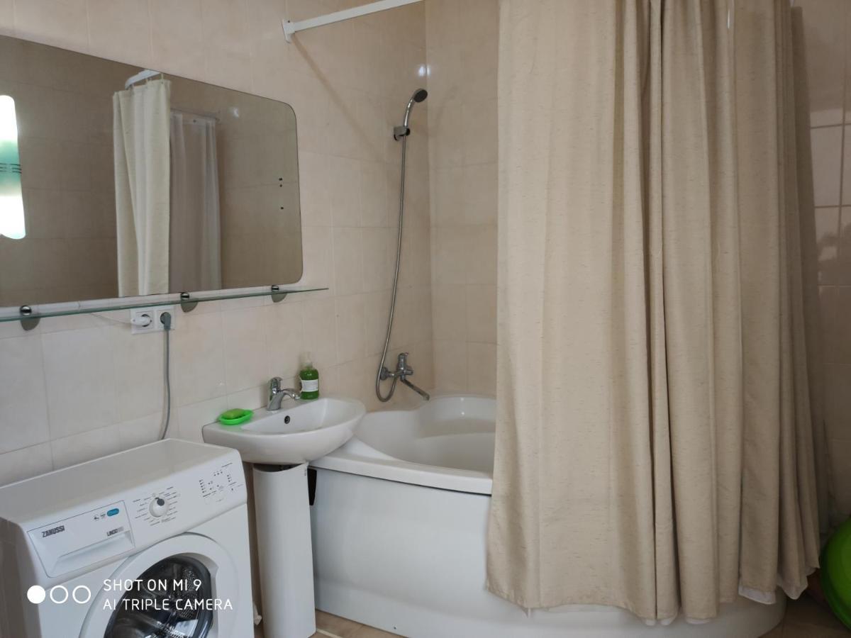 Apartments "Domovik" Івана Парканія 2А Кв 19 موكاشيفه المظهر الخارجي الصورة